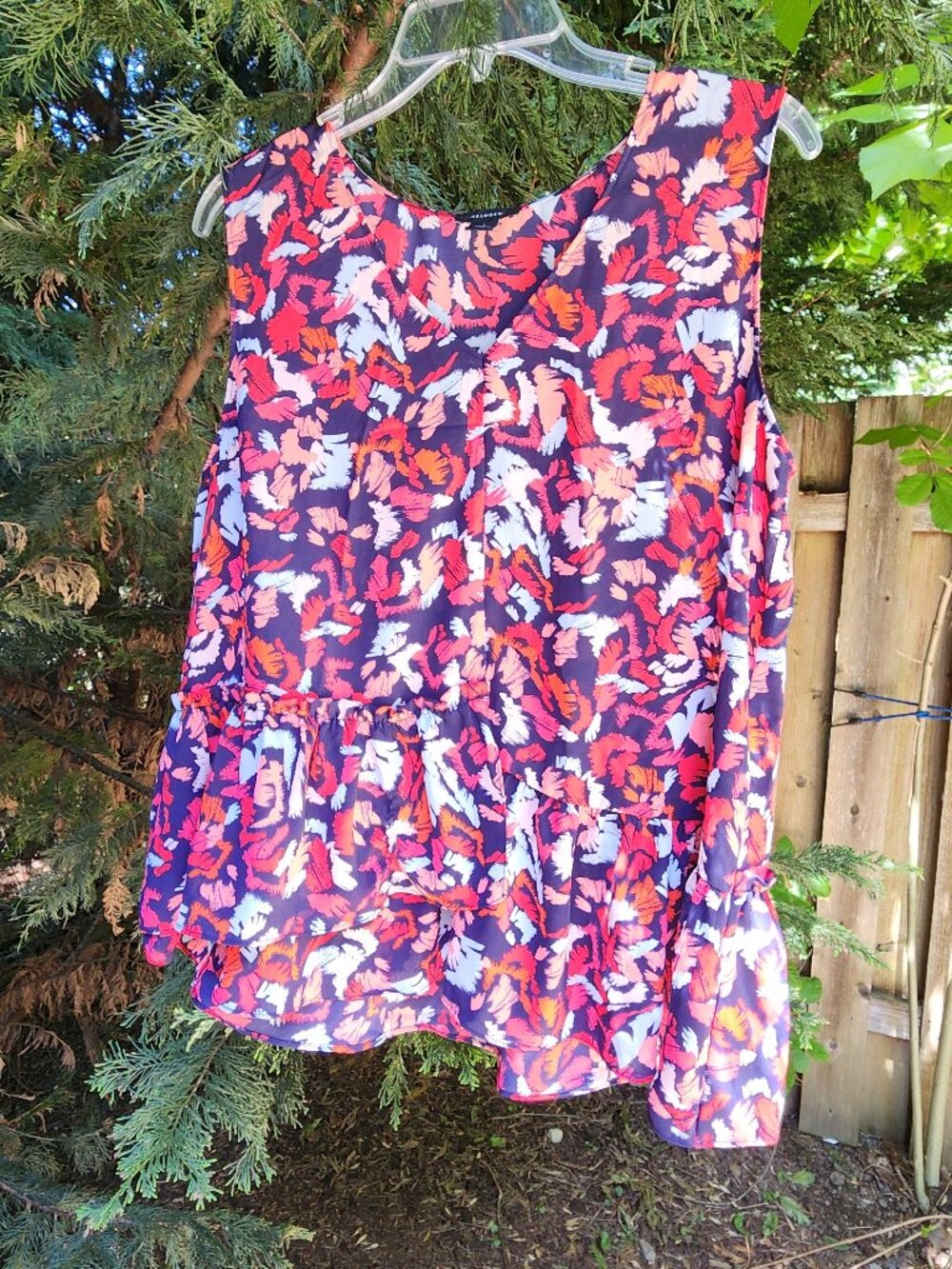 EUC Halogen 1X Sleeveless flowy top with ruffles bright red, blue, pink
